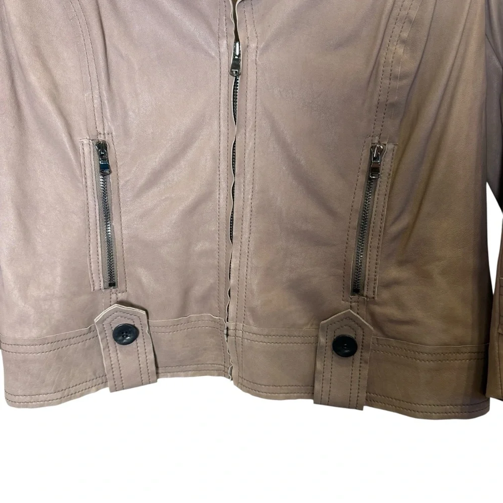 St. John Women's Taupe Lightweight Leather Jacket sz 4 - Picture 3 of 16
